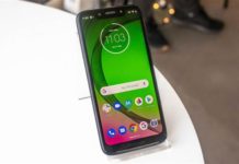 Moto G7 Přehrát ruce na recenzi